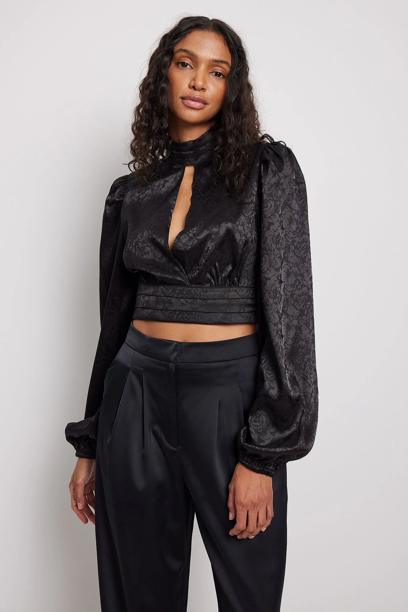 Langärmelige Bluse mit geraffter Taille