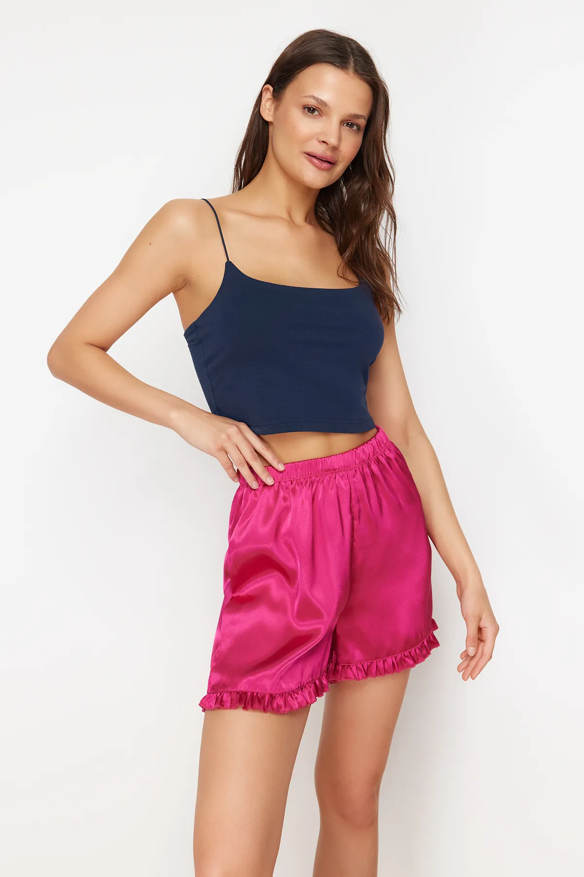 Trendyol Collection  2er-Pack Pyjamahosen aus Satin mit Rüschendetail in Marineblau und Rosa - THMSS24PJ00029