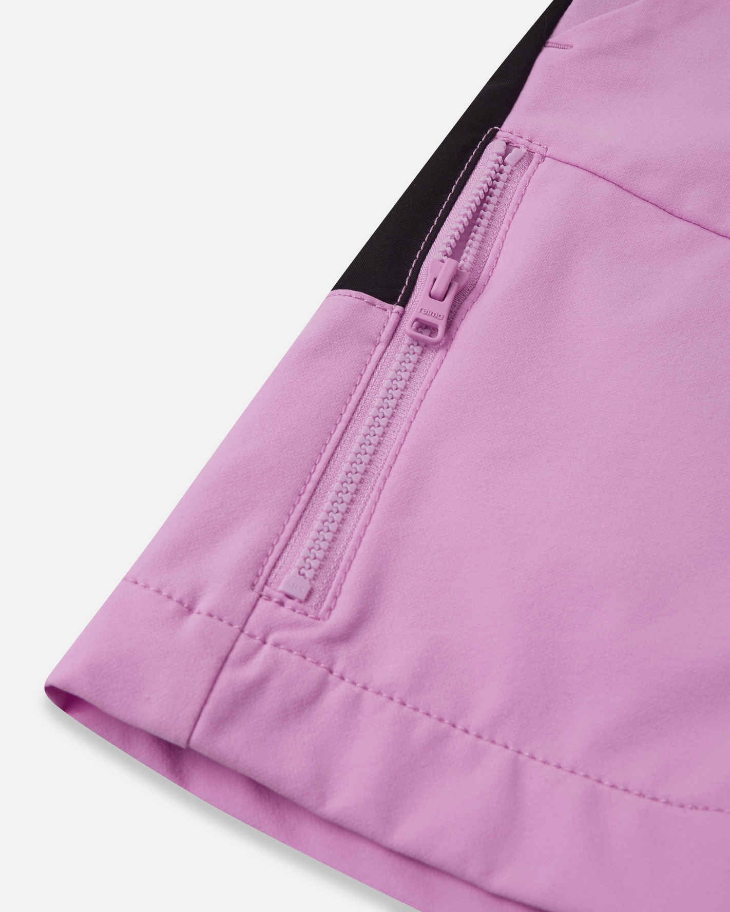 Kinder Shorts Vaelsi