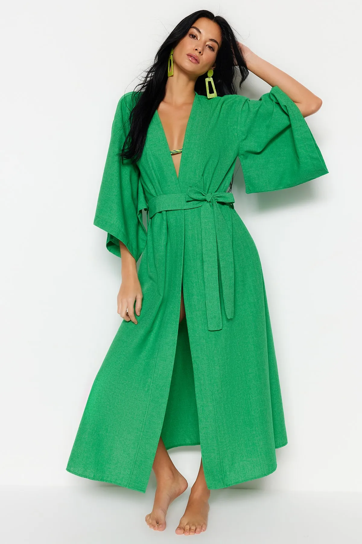 Trendyol Collection  Grüner, gewebter Maxi-Kimono und Kaftan in Leinenoptik mit Gürtel TBESS23KM00058
