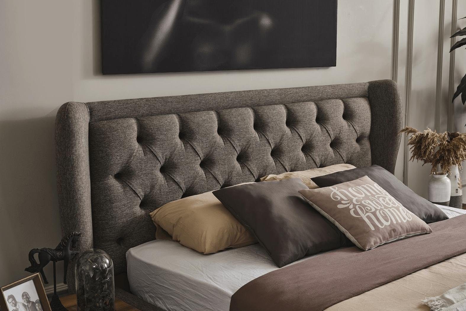 JVmoebel Schlafzimmer-Set Modernes Schlafzimmer Set Designer Bett 2x Nachttische Kommode, (4-St., Bett, 2x Nachttisch, Kommode mit Spiegel), Made in Europa