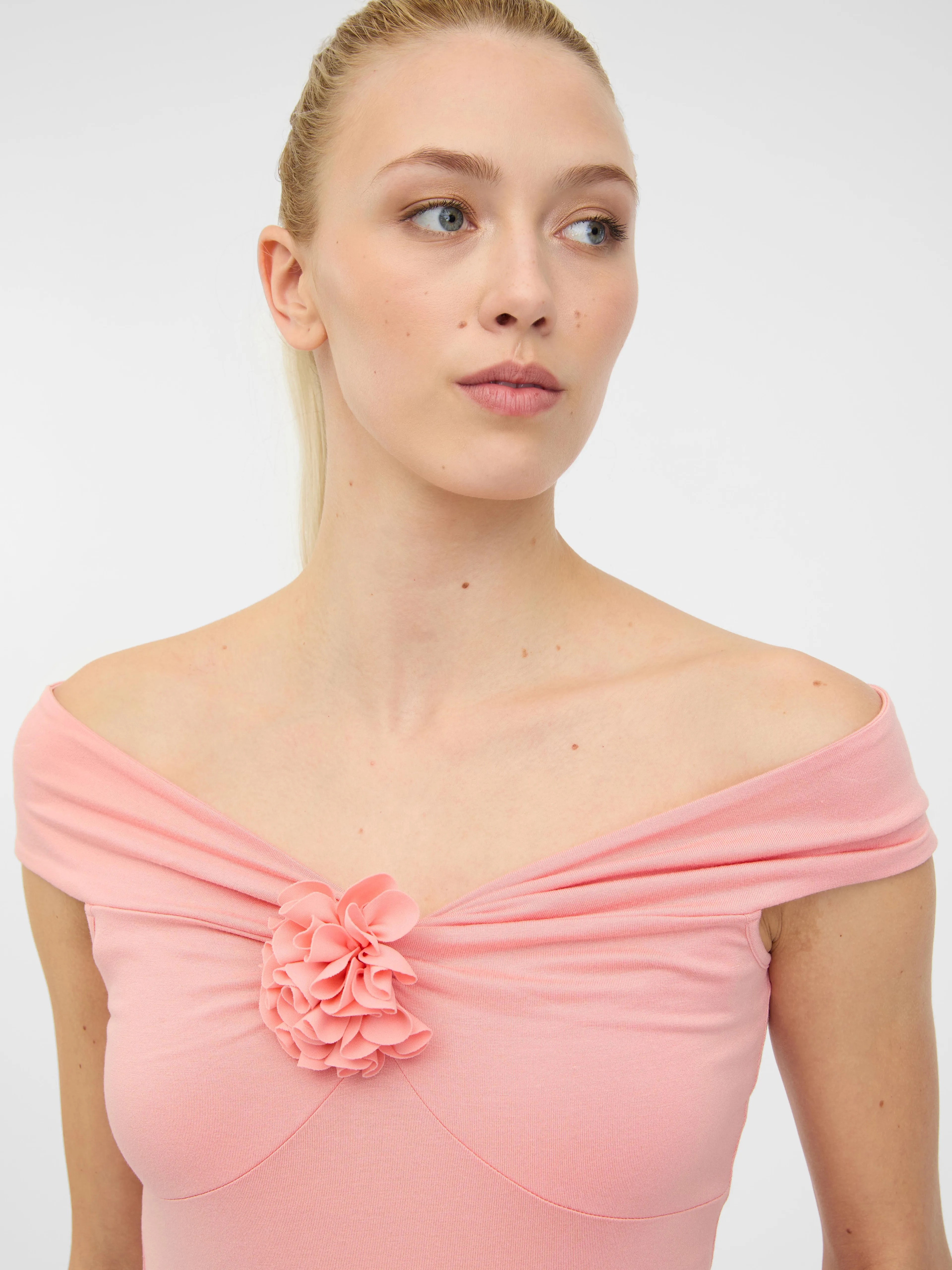 Hellrosa kurzärmeliges Damen-T-Shirt mit Applikation ORSAY