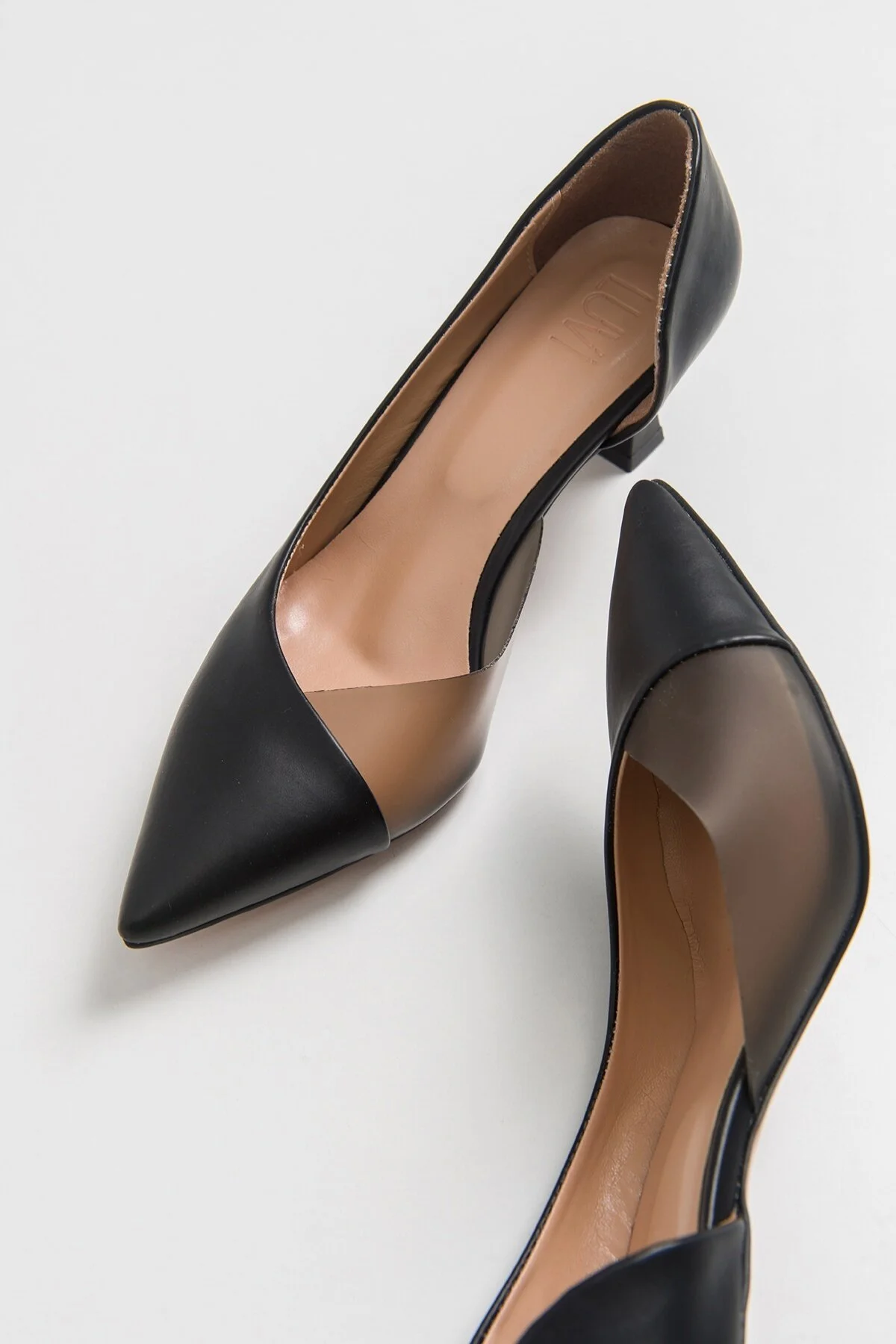 LuviShoes  353 Damenschuhe mit schwarzem Hautabsatz