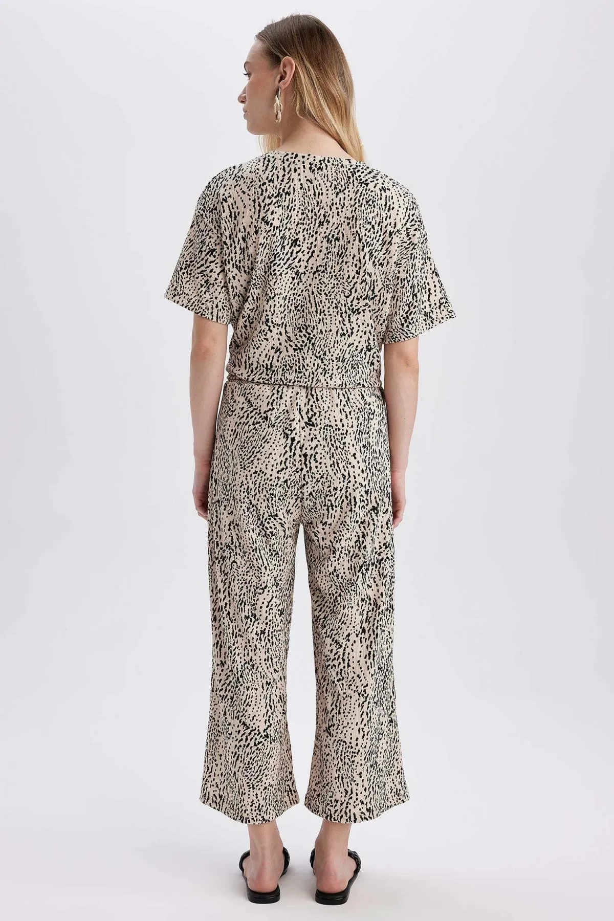 DeFacto  Hose mit Leopardenmuster in normaler Passform Z9570az23sp