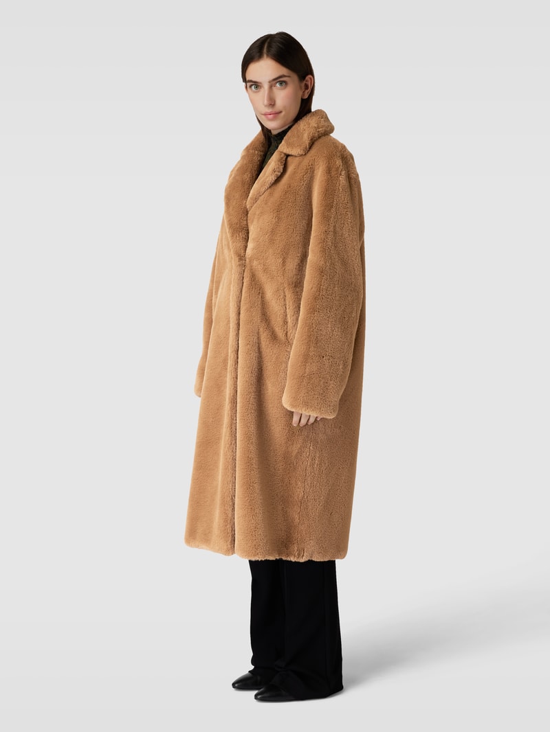 Mantel aus Kunstfell in camel