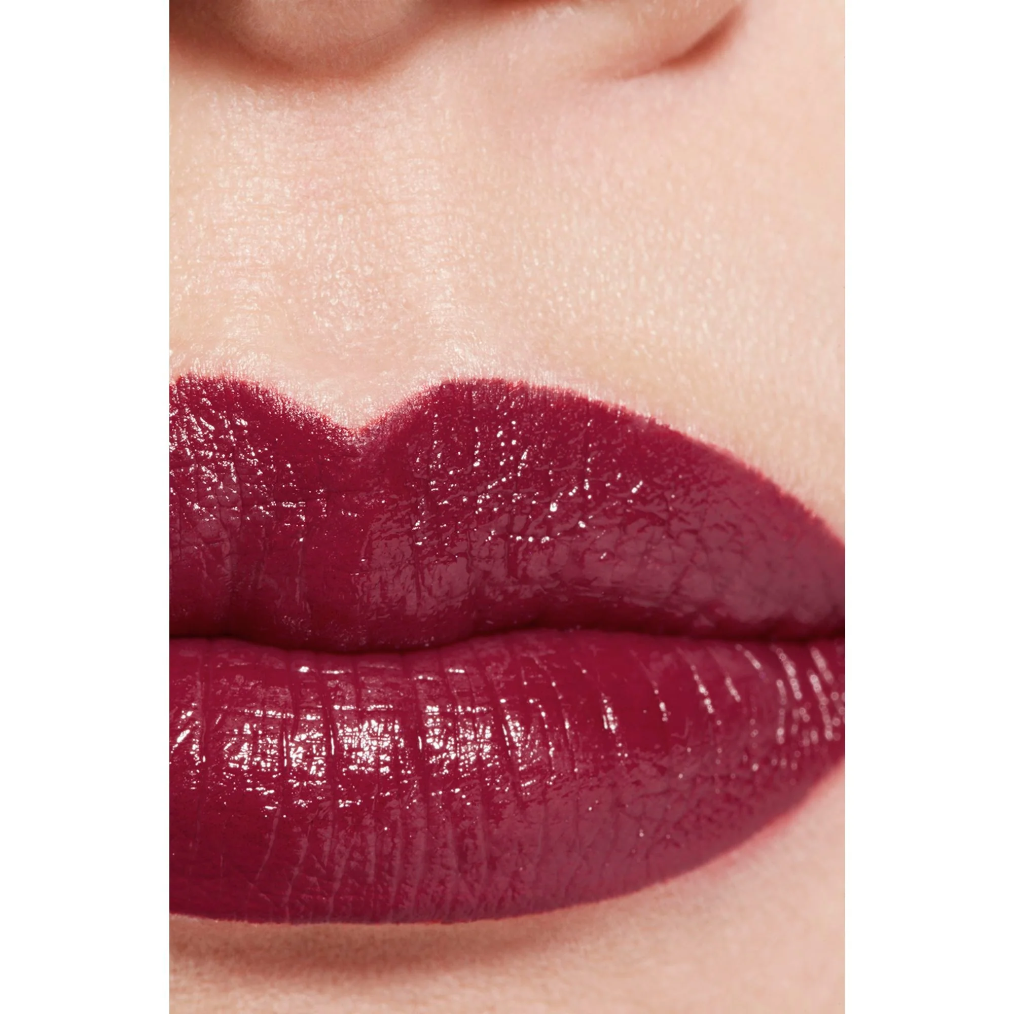 ROUGE ALLURE L'EXTRAIT - LABIAL DE ALTA INTENSIDAD - EXTRACTO LIGERO Y CUIDADOSO - RECARGABLE