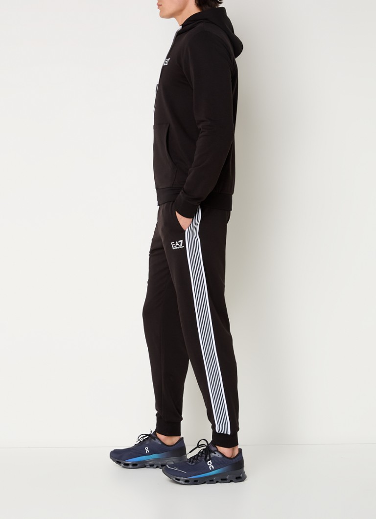 Trening Emporio Armani cu logo și buzunare laterale.