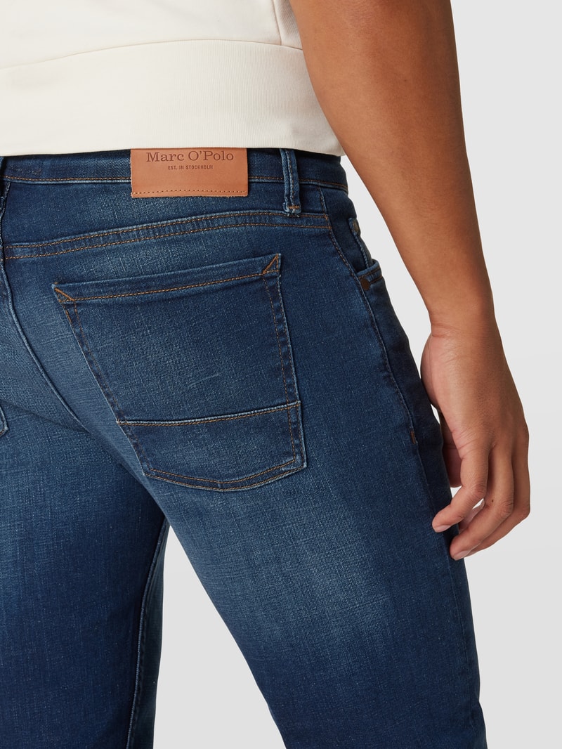 Shaped Fit Jeans im 5-Pocket-Design Modell 'Sjöbo' in dunkelblau