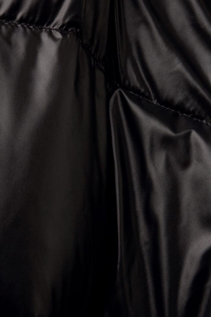 Glänzende Steppjacke mit Daunen