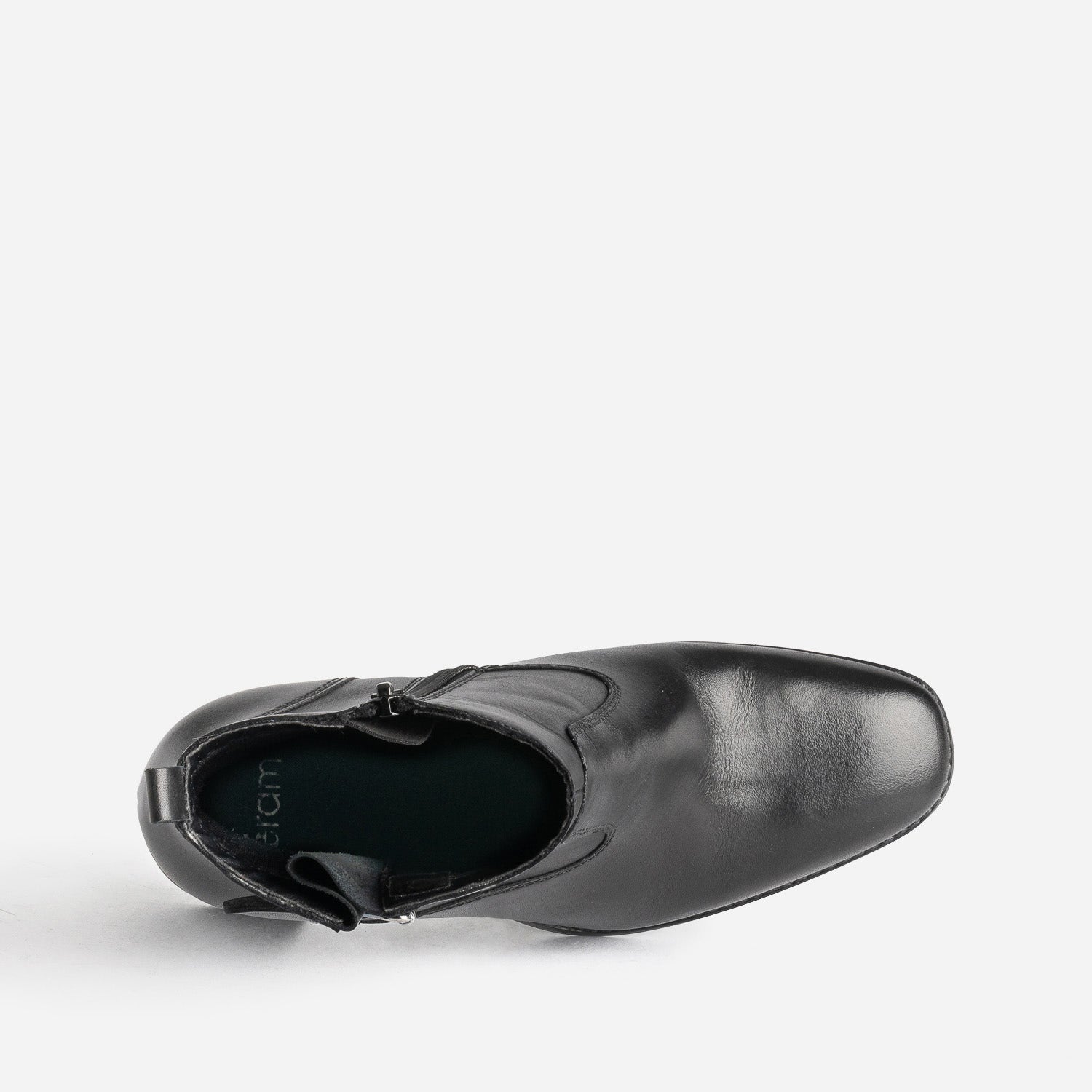 Boots noir éco-conçue en cuir détails surpiqûres