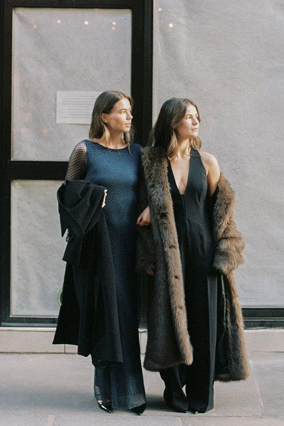 Neckholder-Jumpsuit mit gerader Passform