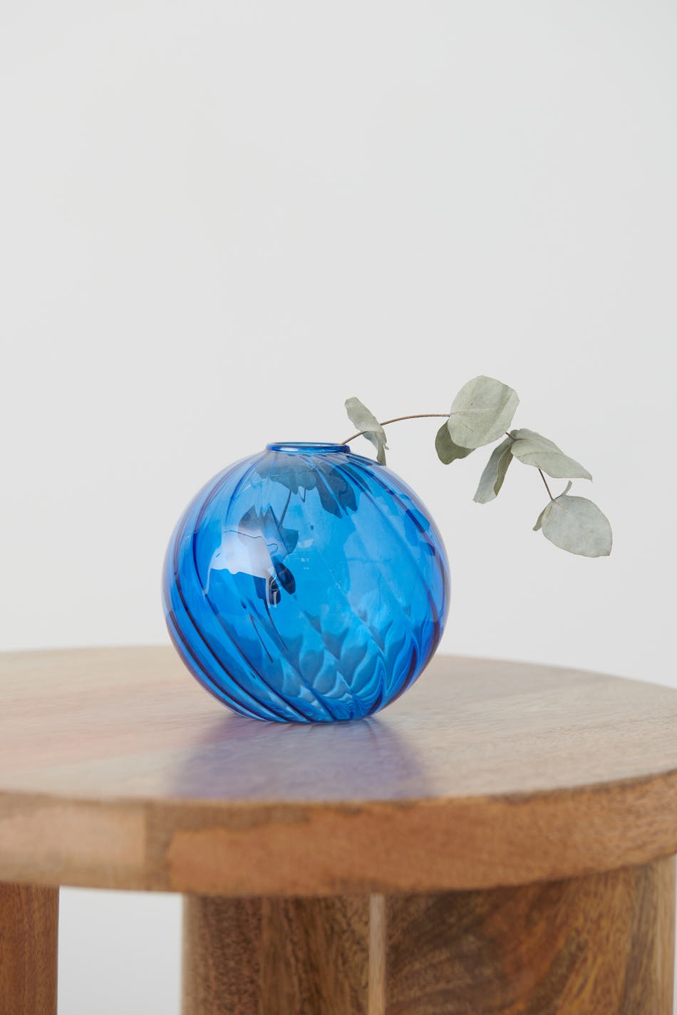 Mini swirl vase