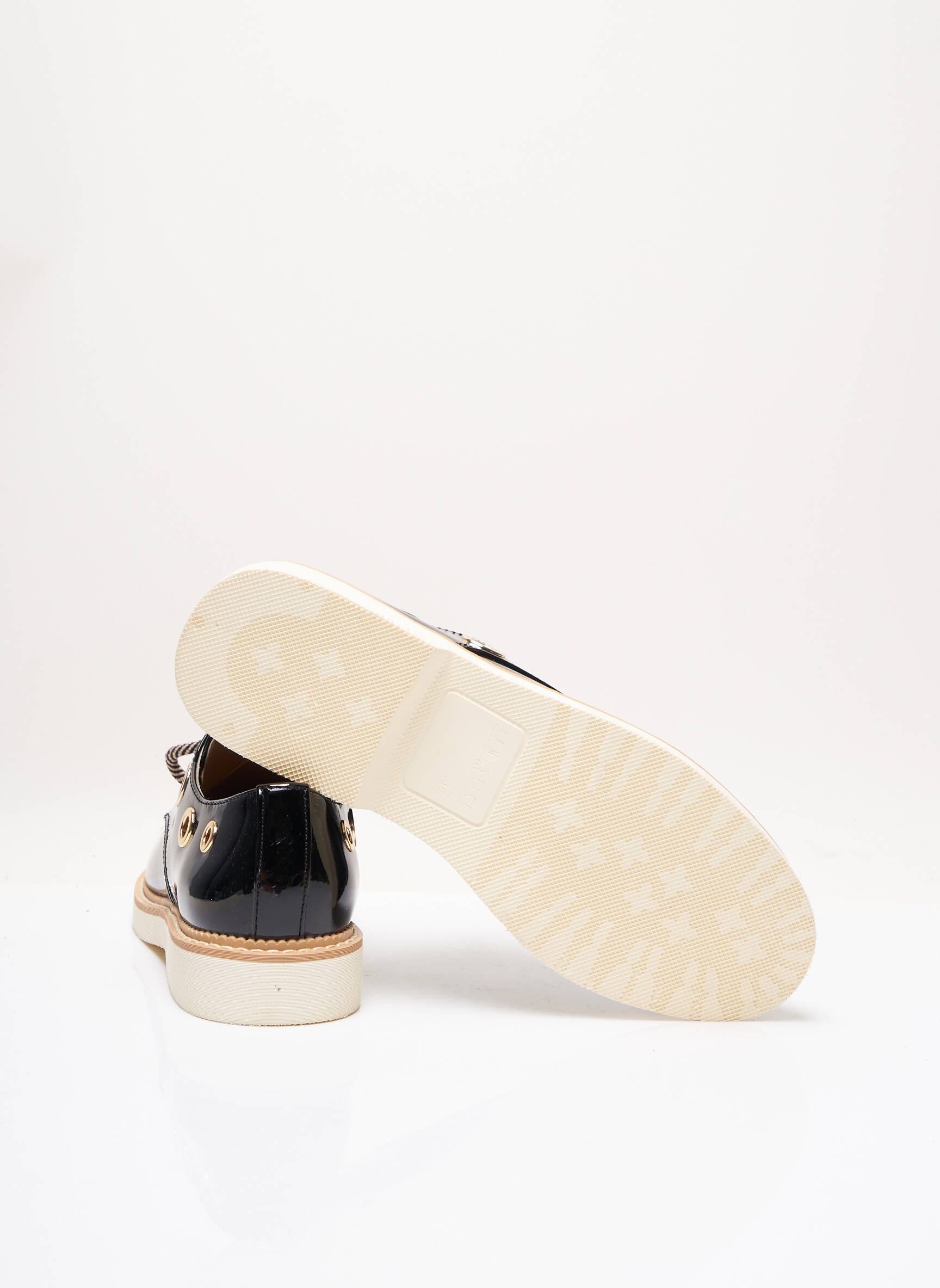 Armistice Derby Femme couleur noir