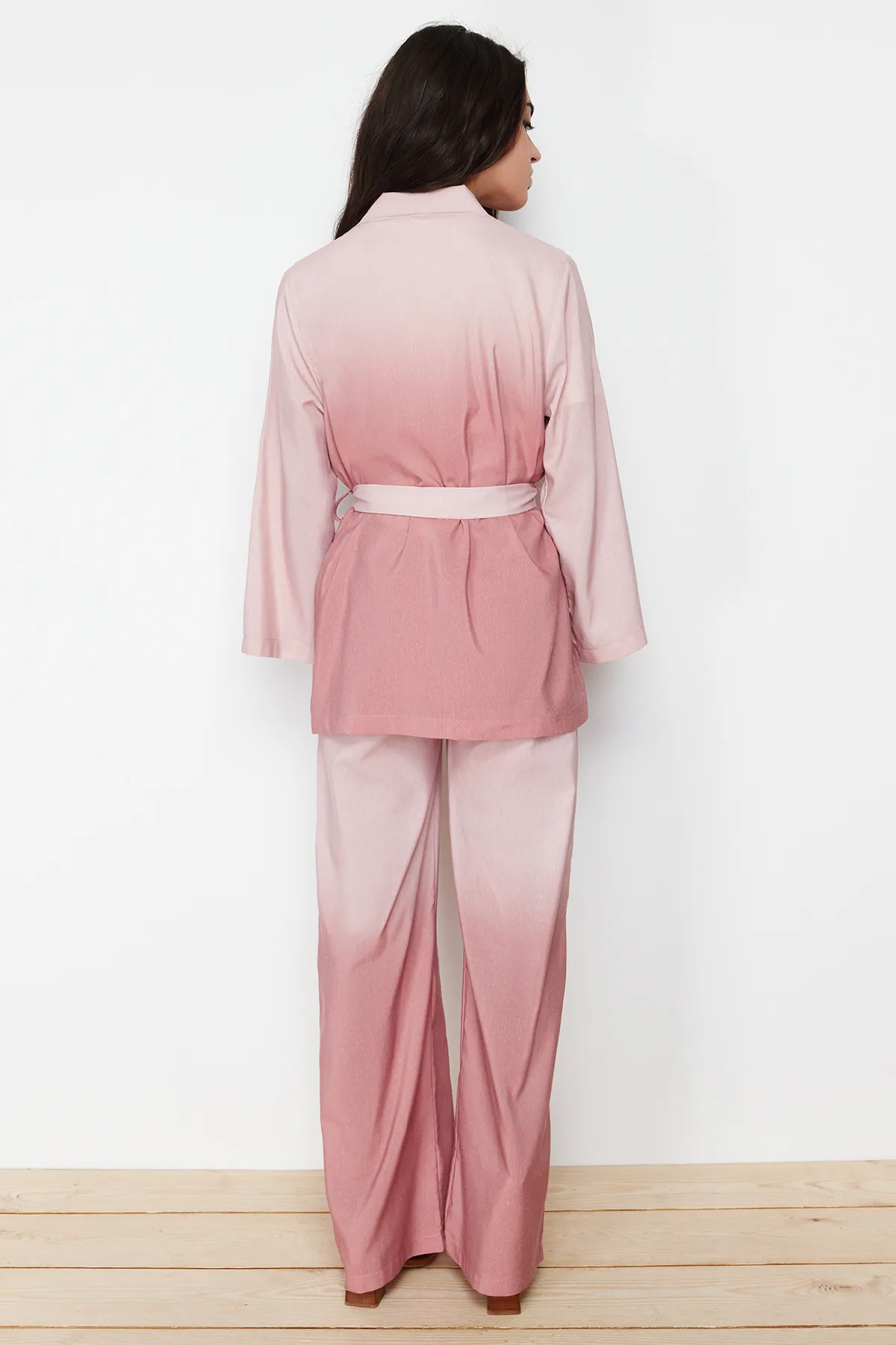 Trendyol Modest  Set aus gewebten Kimono-Hosen und Oberteilen in Lila in Leinenoptik TCTSS24US00025