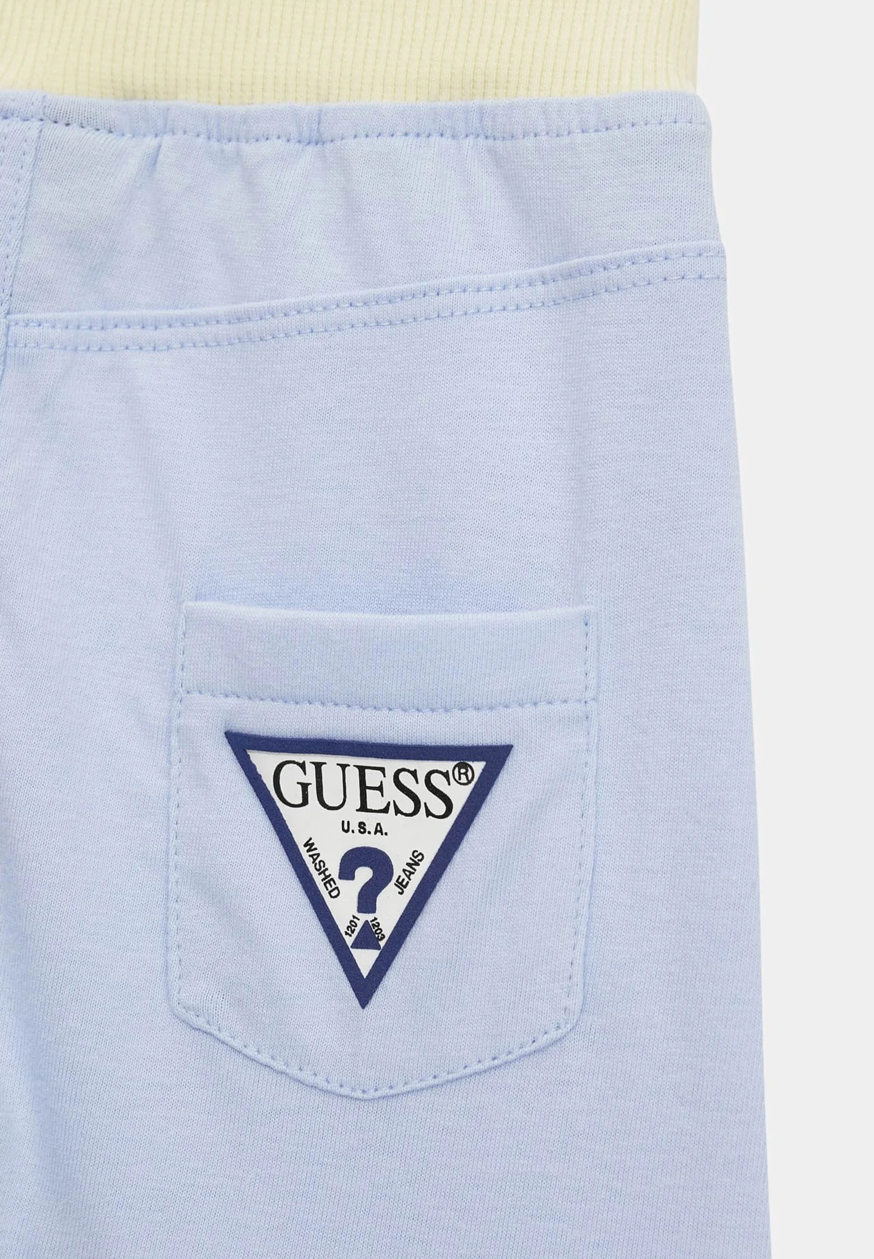 Guess SET LOGO-DREIECK - Pantalones cortos
