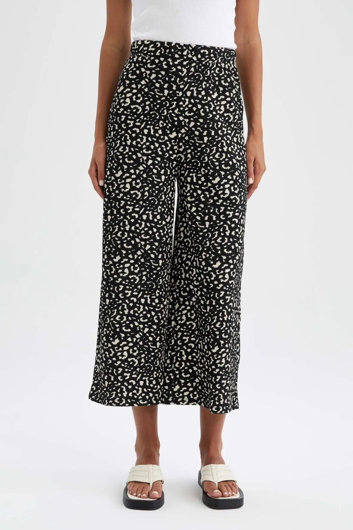 DeFacto  Gemusterte Caprihose