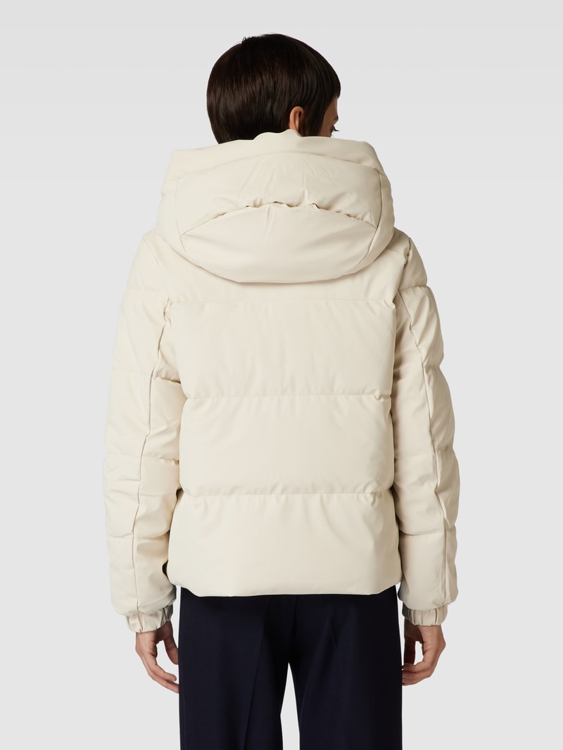 Steppjacke mit Kapuze Modell 'GRETAFIE' in offwhite