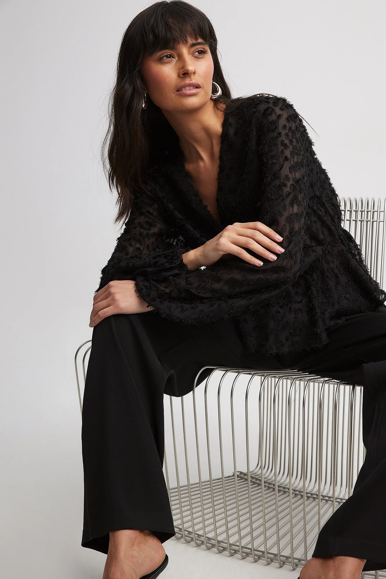 Taillierte Bluse aus texturiertem Chiffon