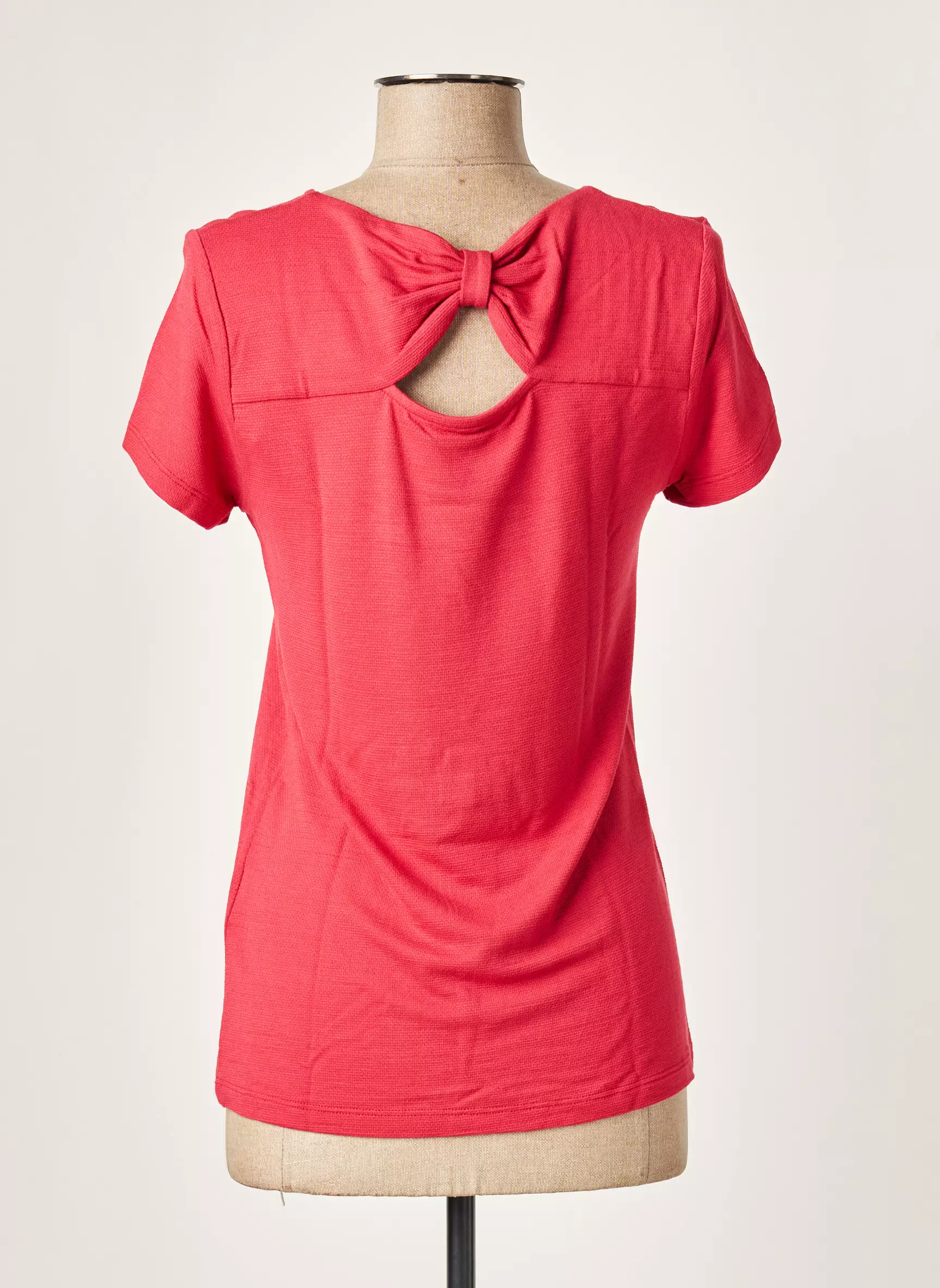 Mae Mahe Tshirts Femme couleur rouge
