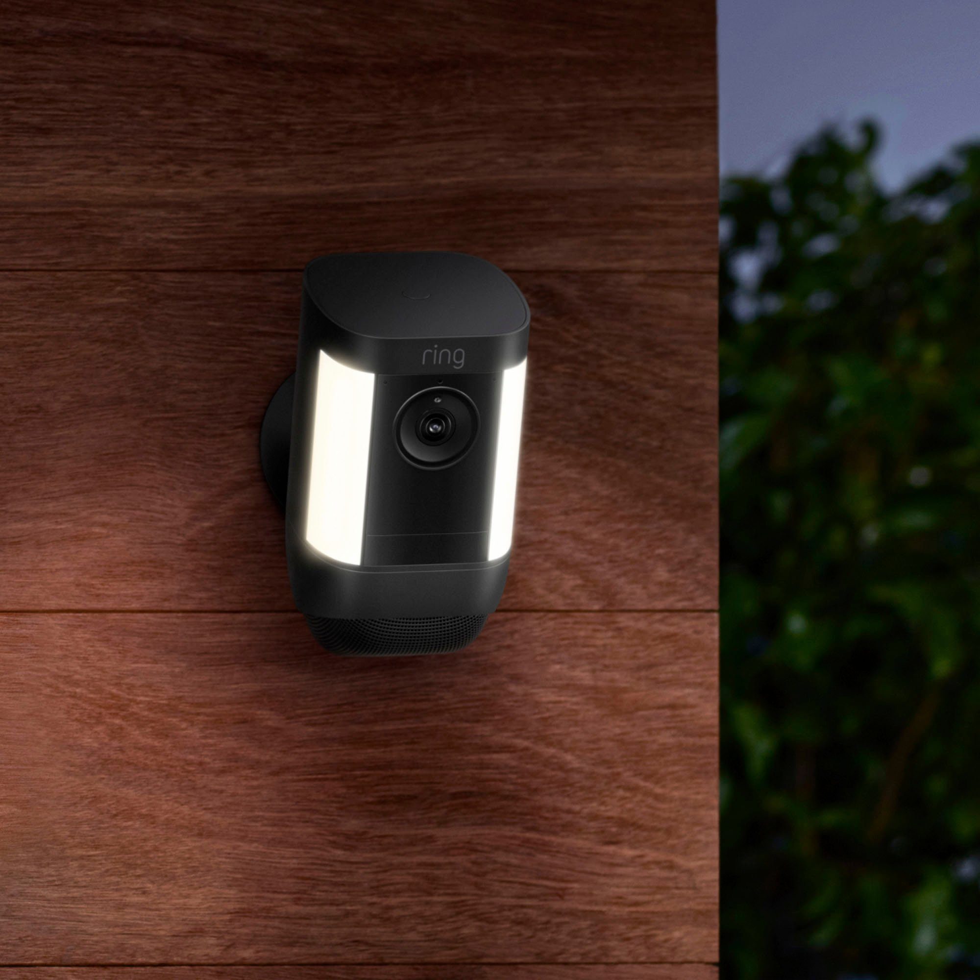Ring Spotlight Cam Pro-Akku Überwachungskamera (Außenbereich)