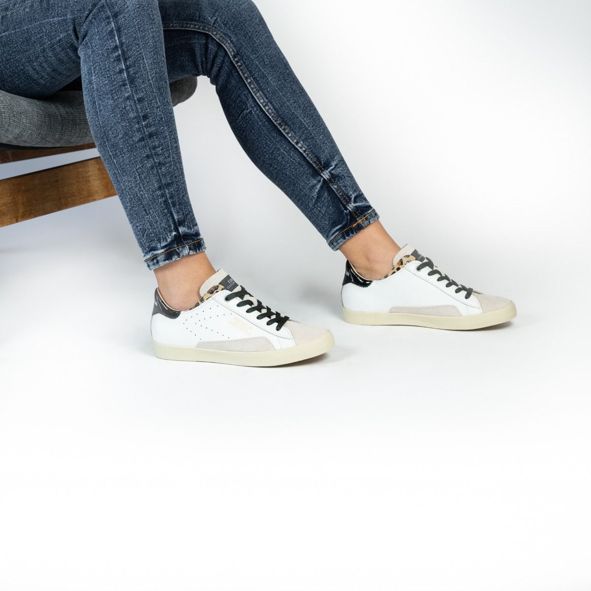 0-105  SC06 - blanc noir
