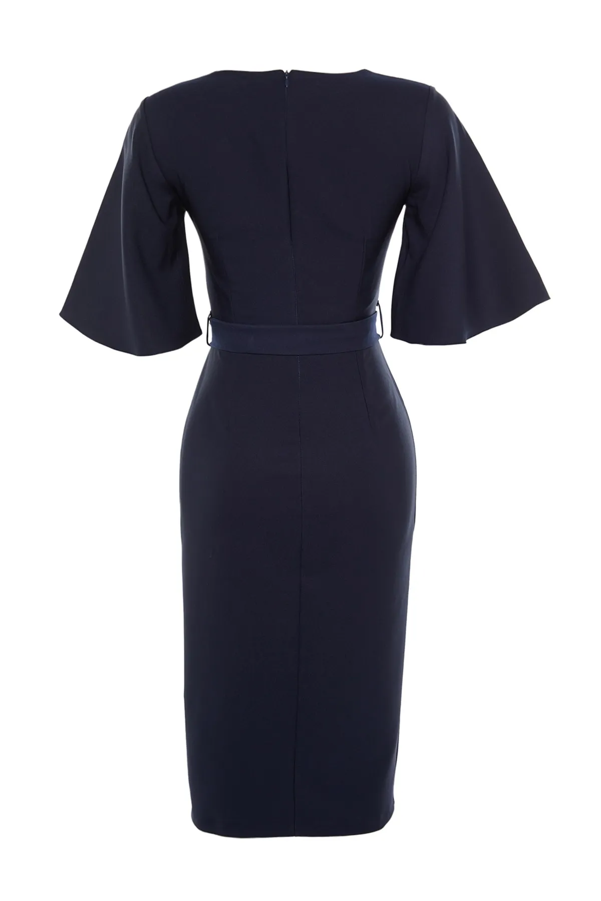 Trendyol Collection  Marineblaues, gerade geschnittenes Midi-Webkleid mit Gürtel und V-Ausschnitt TWOAW21EL1889