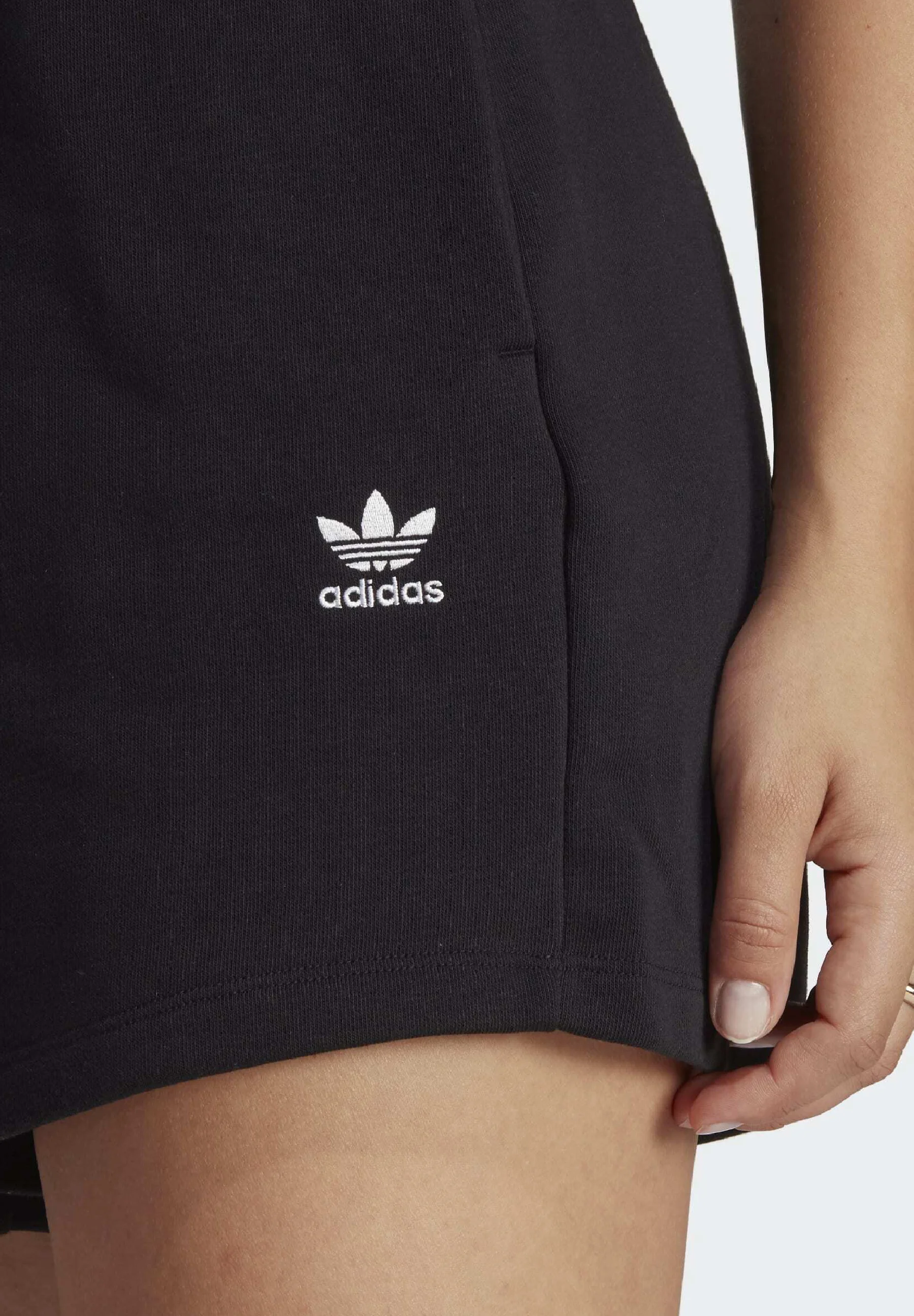 adidas Originals ESSENTIALS - Pantalones cortos