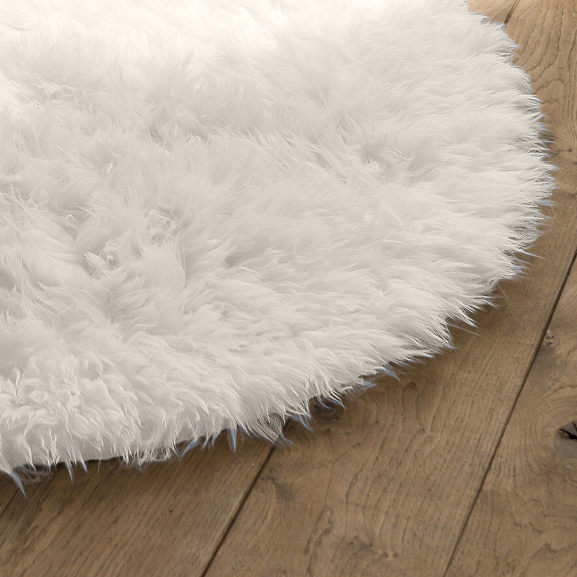 Tapis rond poils longs