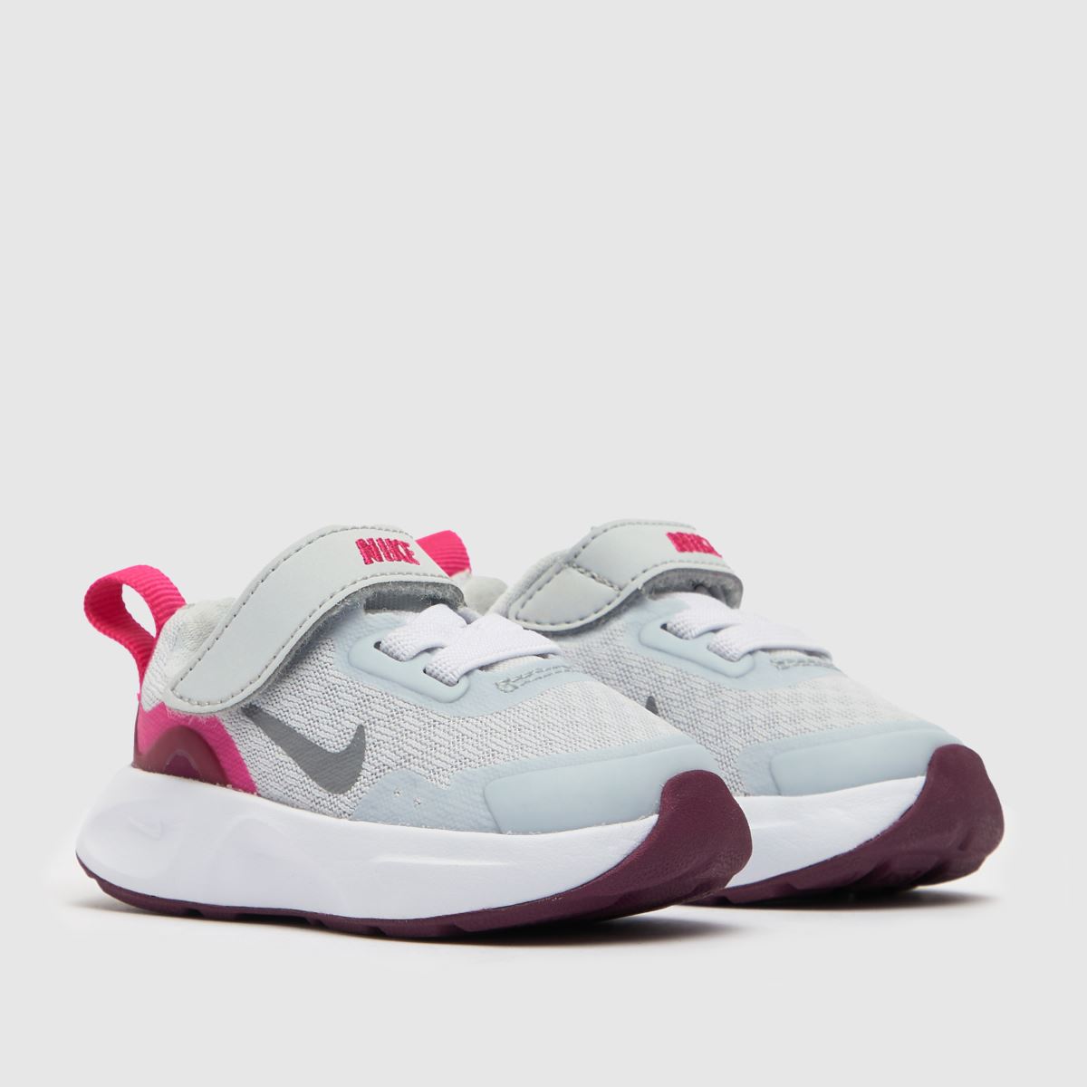 Nike ljusgrå wearallday flickor småbarnsskor