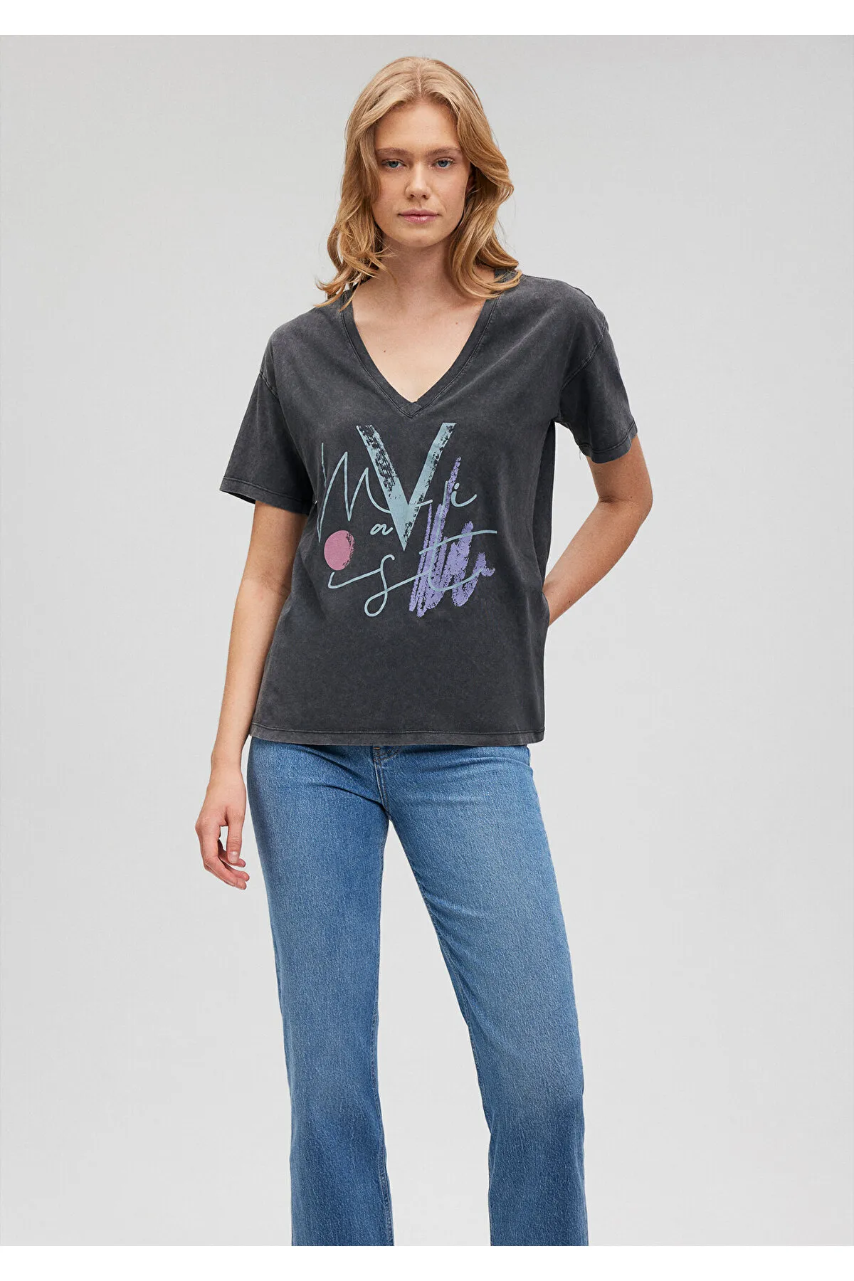 Mavi  Bedrucktes graues Istanbul-T-Shirt mit normaler Passform und normalem Schnitt 1601176-900