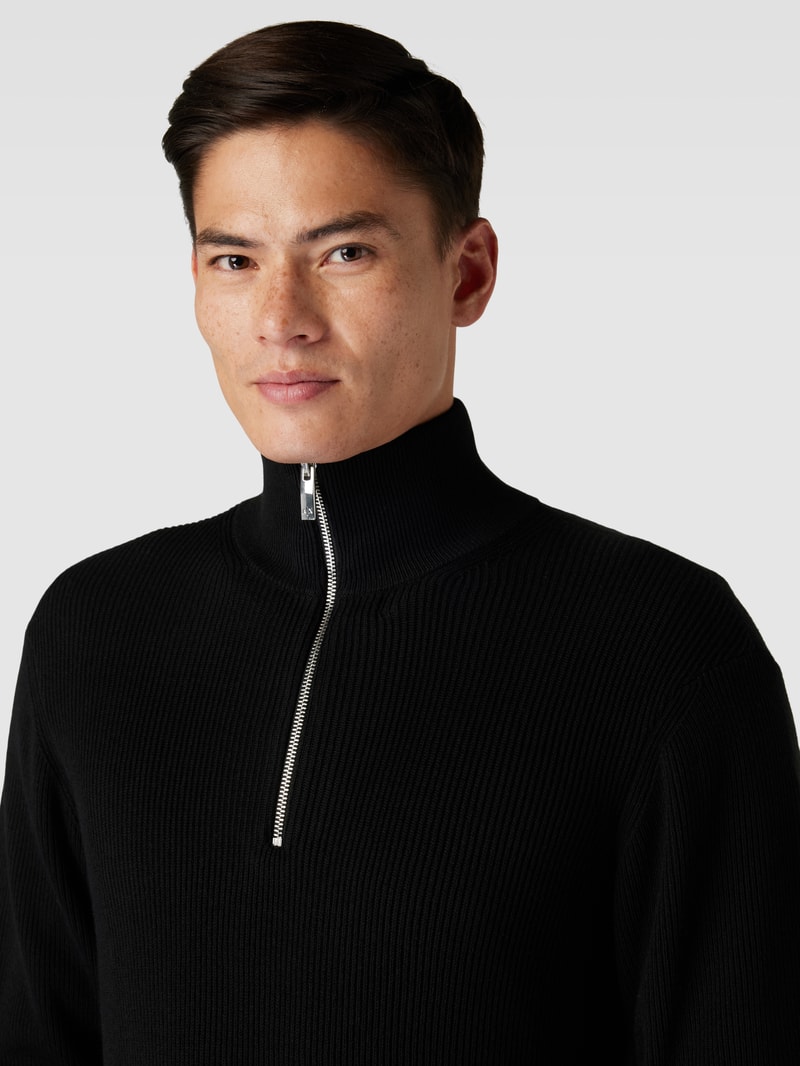 Strickpullover mit Troyer-Kragen in schwarz