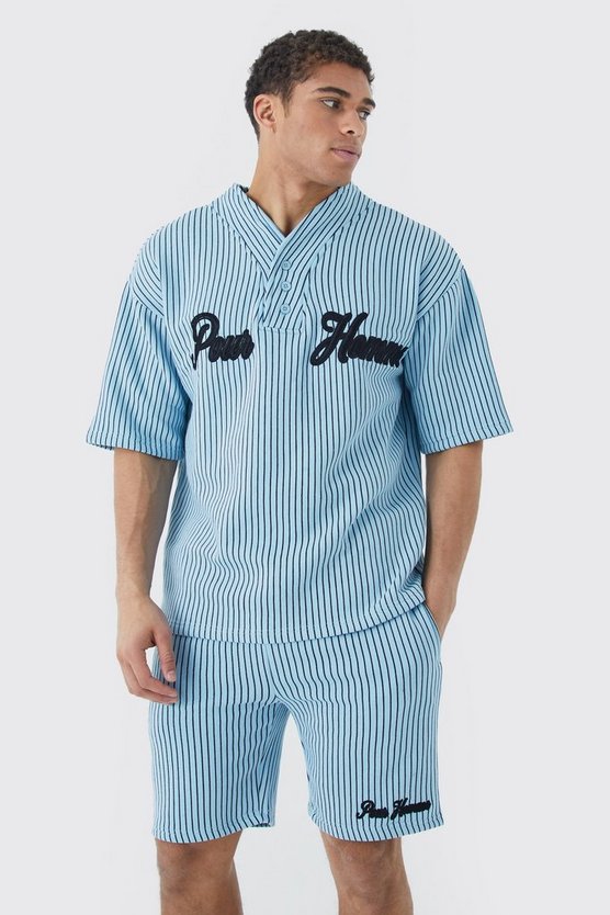 Oversize Baseball-Poloshirt und Shorts mit Nadelstreifen