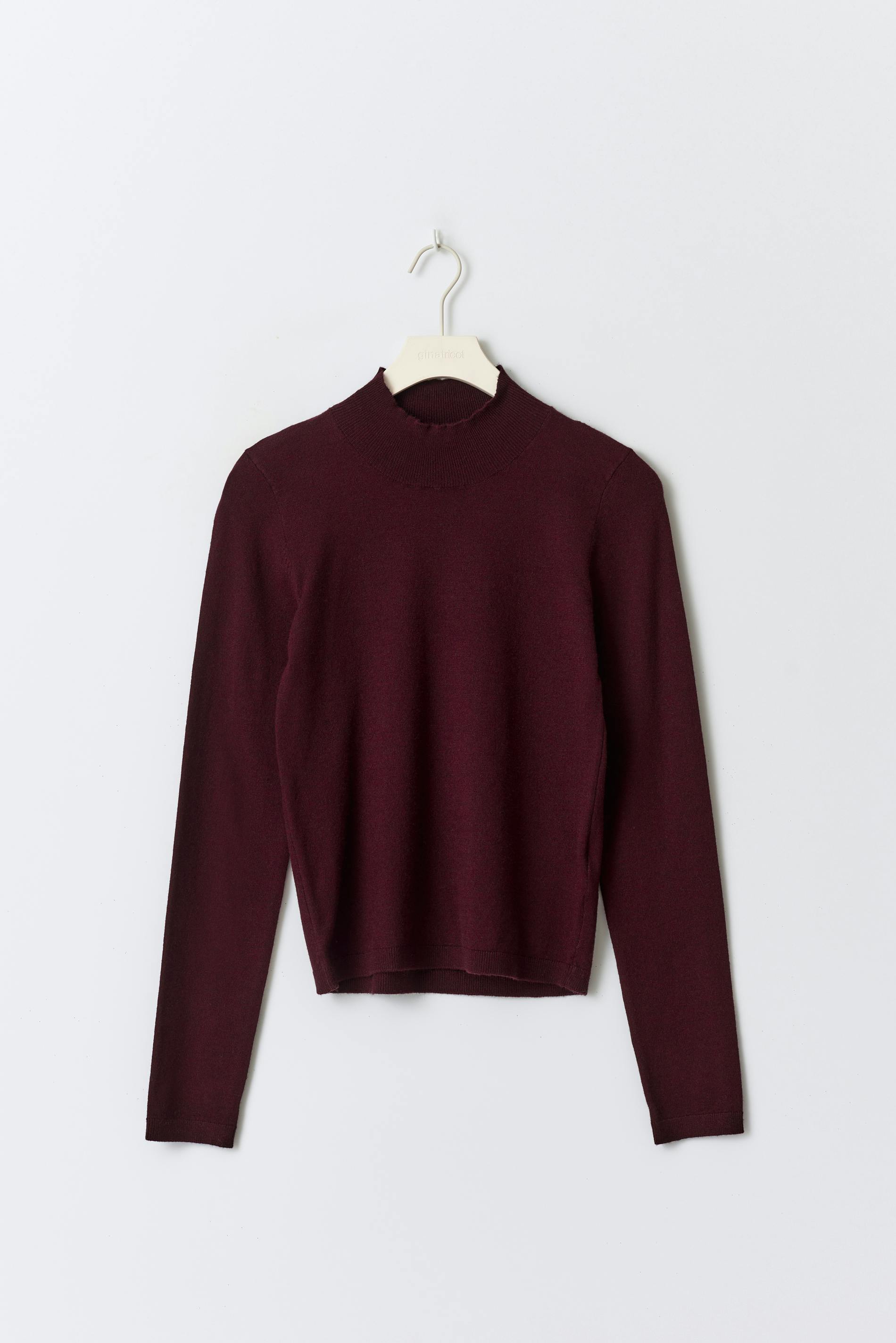 Knitted long sleeve top
