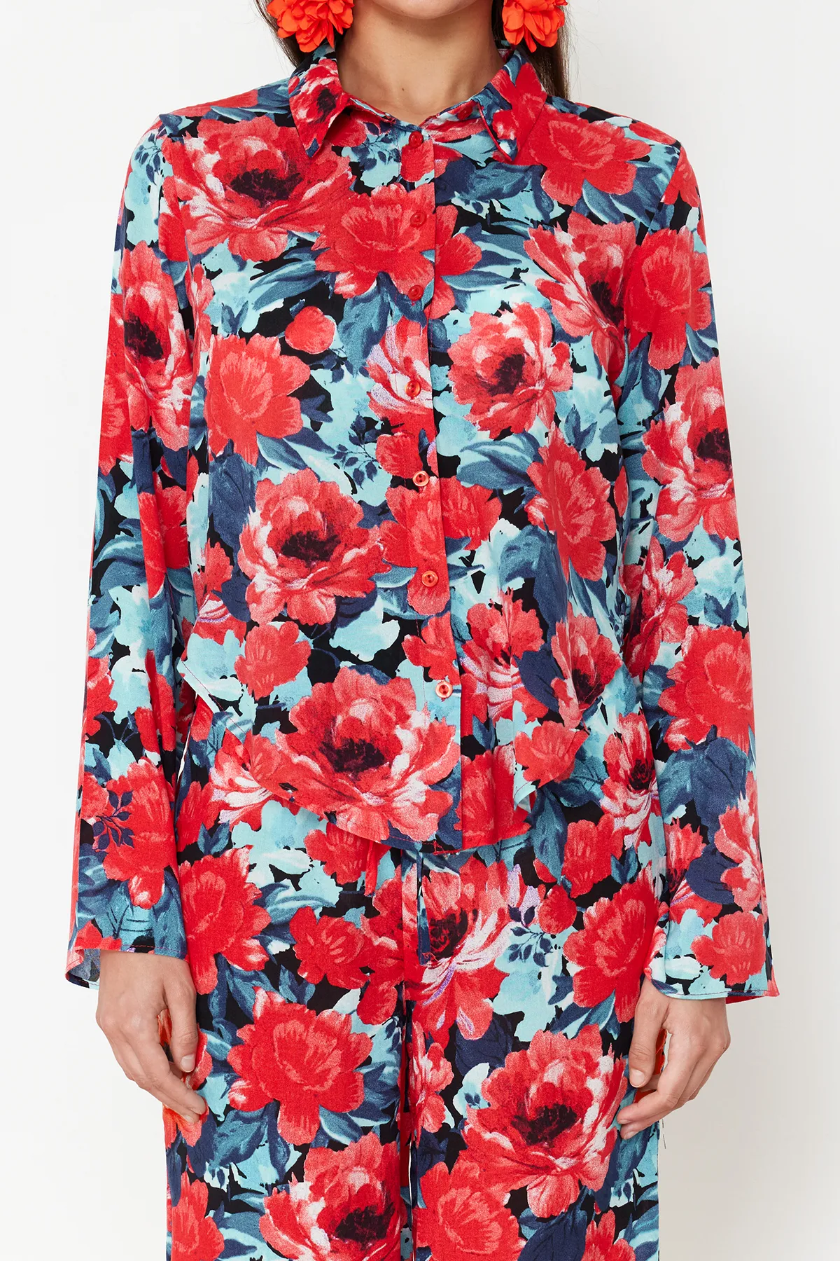 Trendyol Collection  Gewebtes Hemd-Hosen-Set mit Blumenmuster TBESS24AU00003