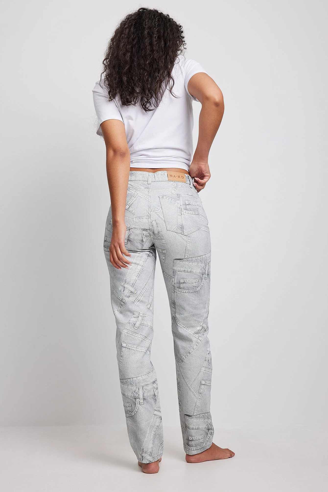 Jeans mit schmalem Bein und mittlerer Taille