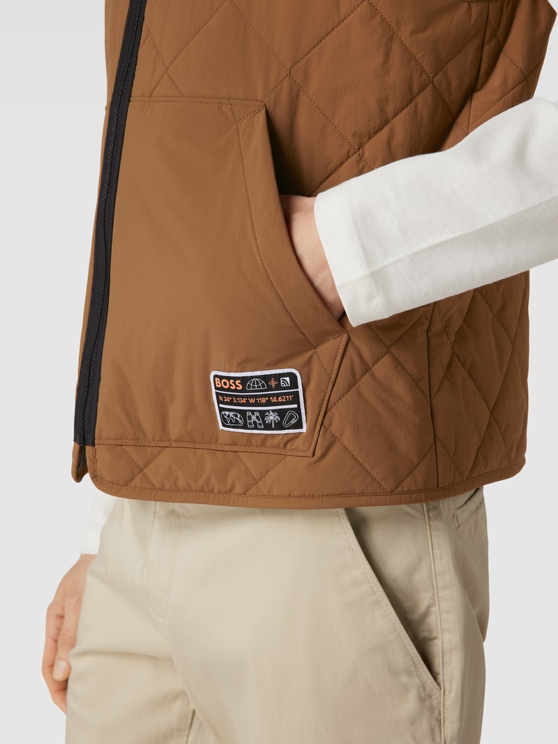Steppweste mit Label-Patch Modell 'Okella' in beige