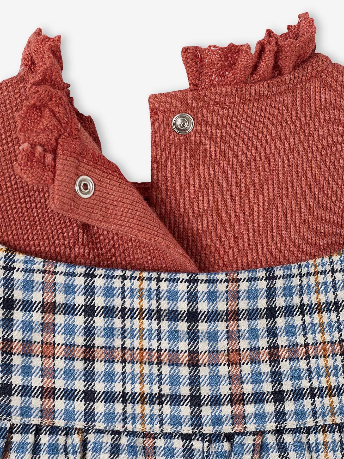 Ensemble bébé salopette courte à carreaux, T-shirt en côtes uni et son bandeau assorti vieux rose