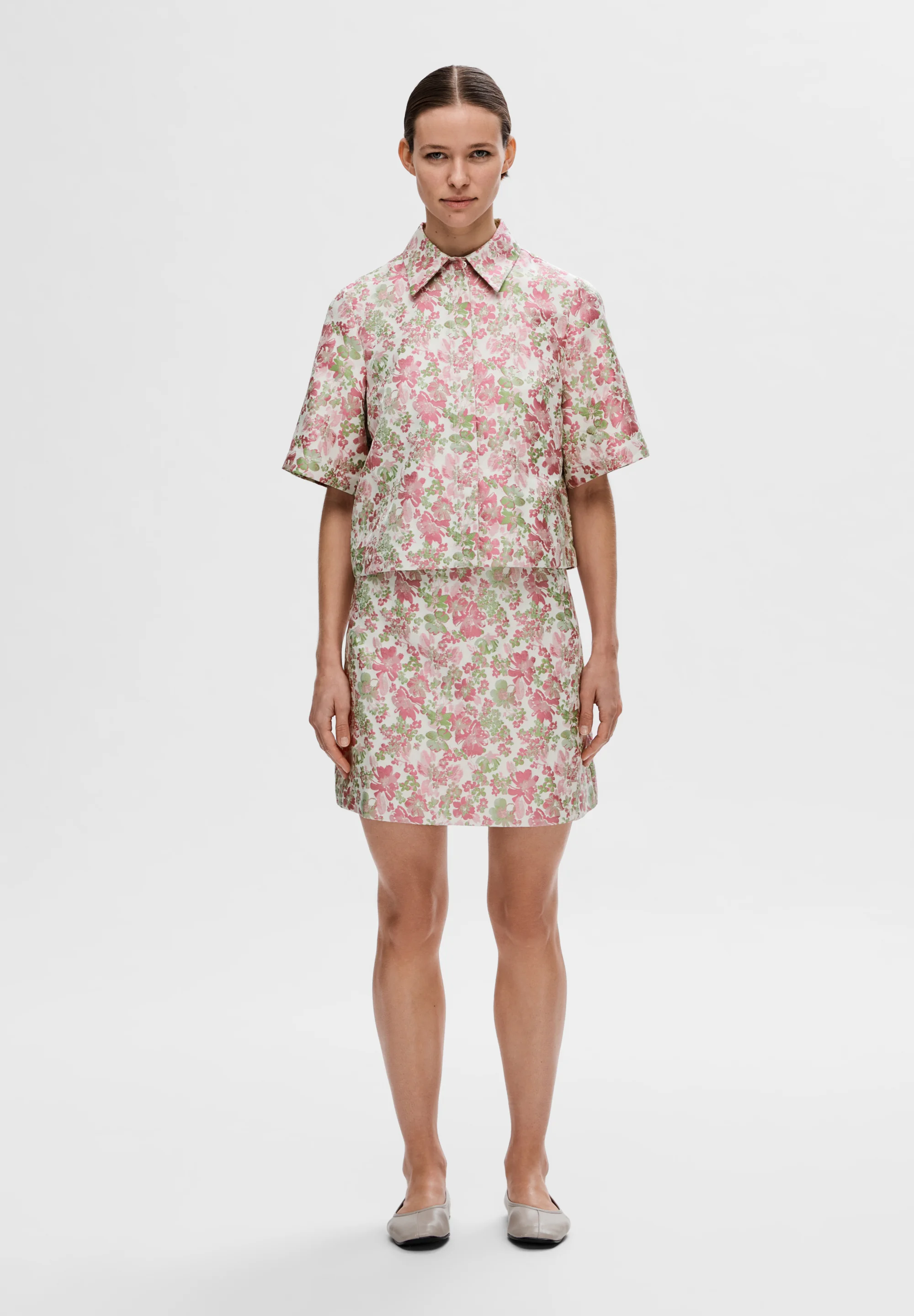 Selected Femme SLFARISA FALDA CORTA - Falda campana