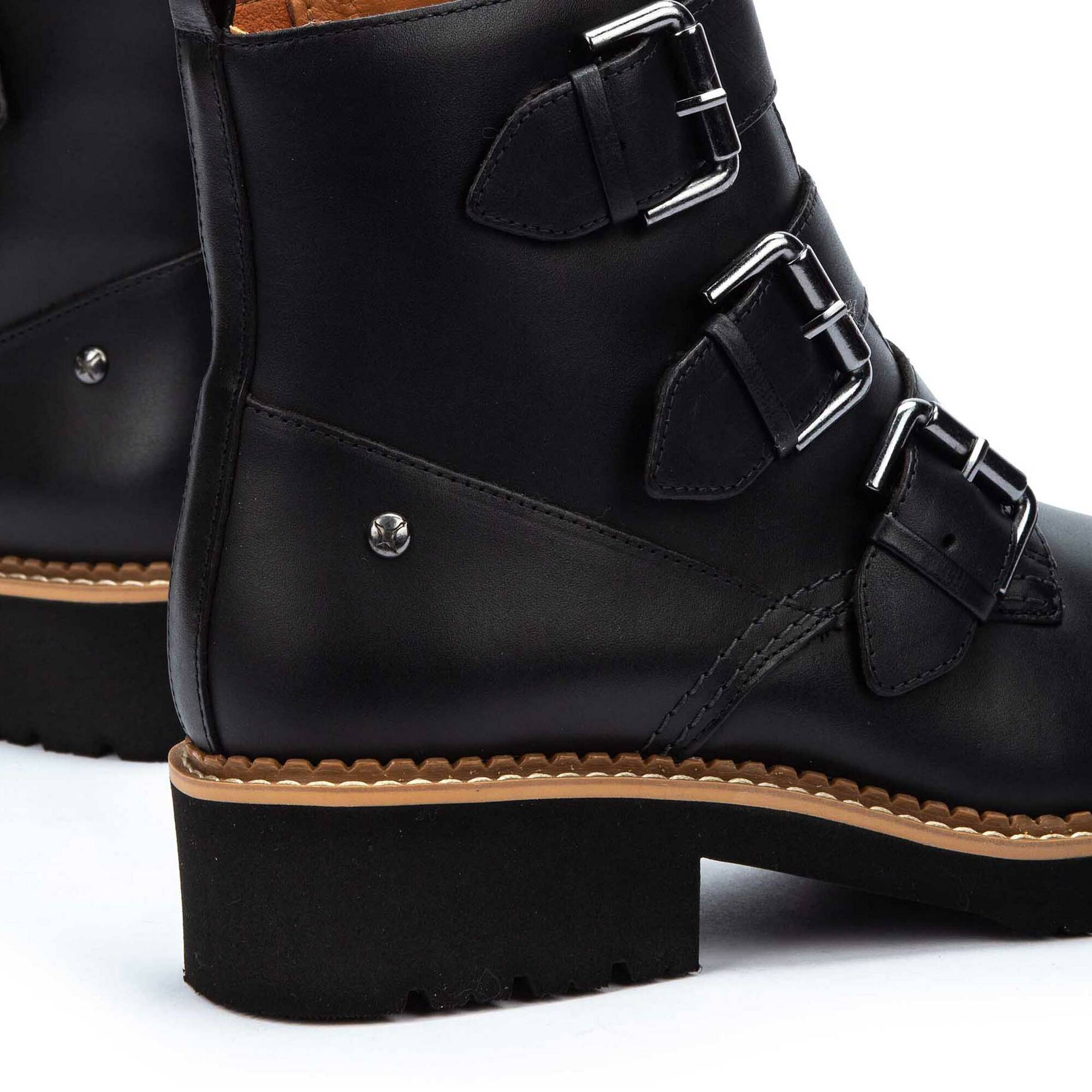 Buty-CZARNE