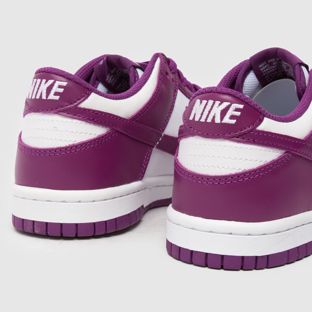 Belo-vijolični športni copati Nike Dunk Low za dekleta