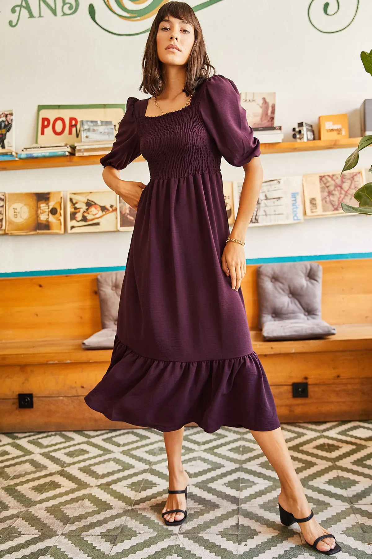 Olalook  Pflaumenfarbenes, plissiertes Bodrum-Kleid mit quadratischem Kragen für Damen ELB-19001557