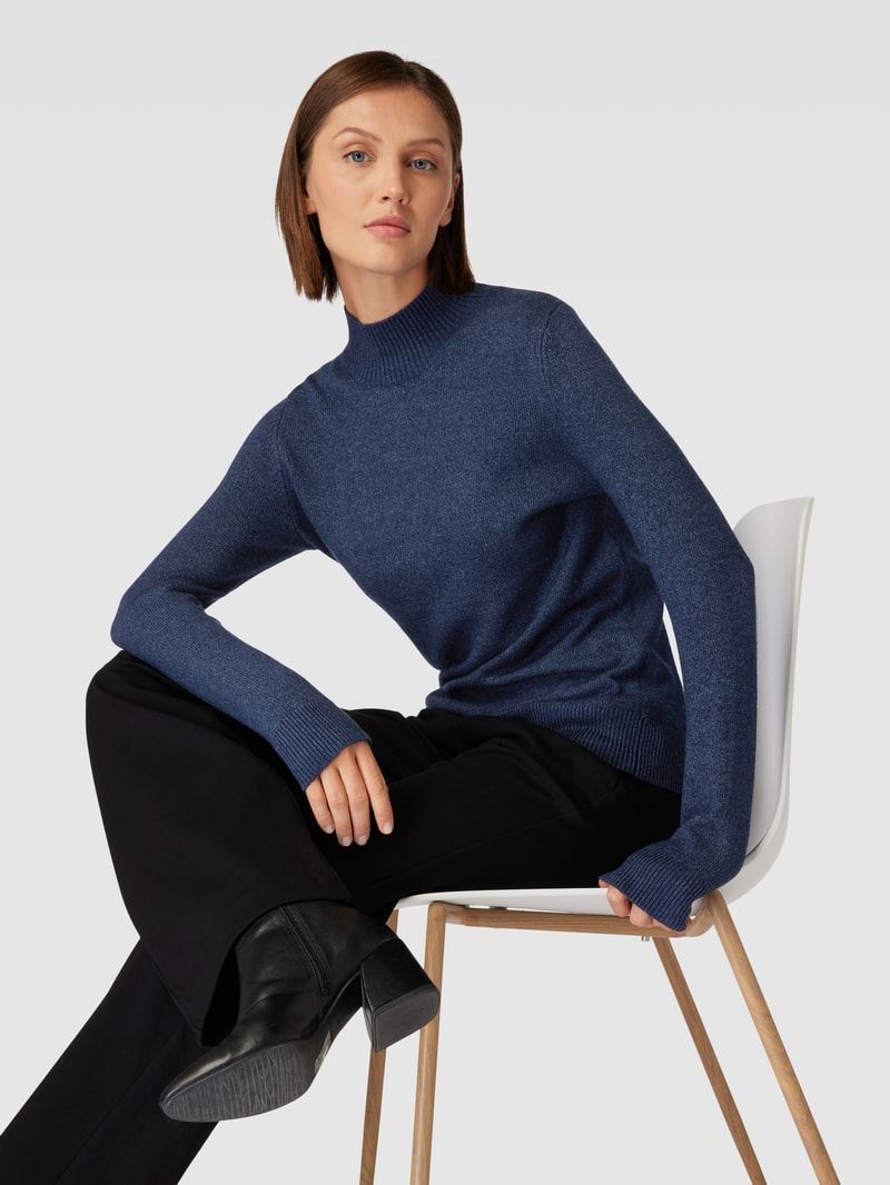 Strickpullover mit Stehkragen in dunkelblau