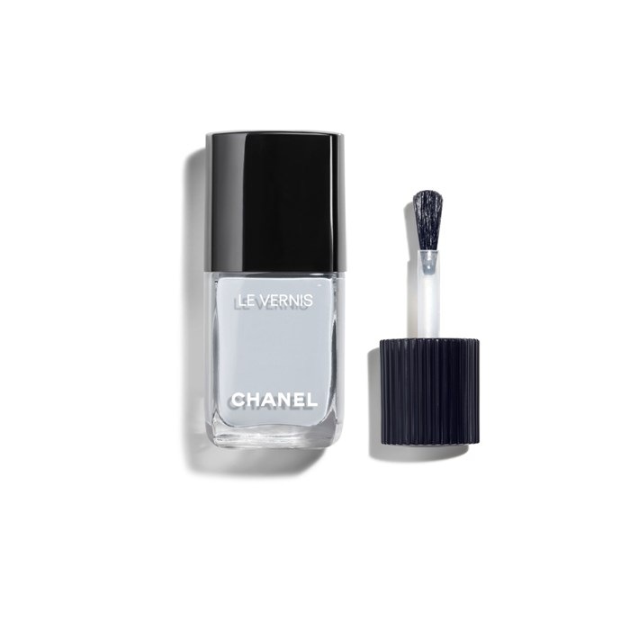 FARBE UND GLANZ MIT LANGEM HALT