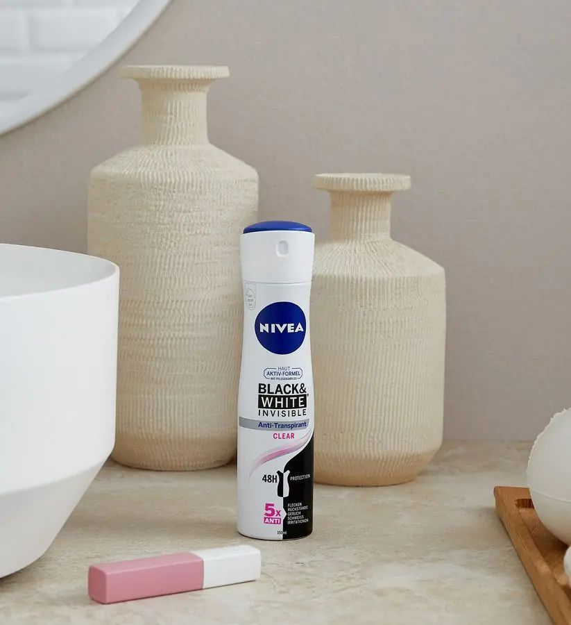 Nivea dezodorans u spreju Invisible Clear