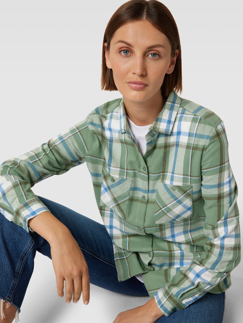 Flanellbluse mit Brusttaschen in metallic türkis