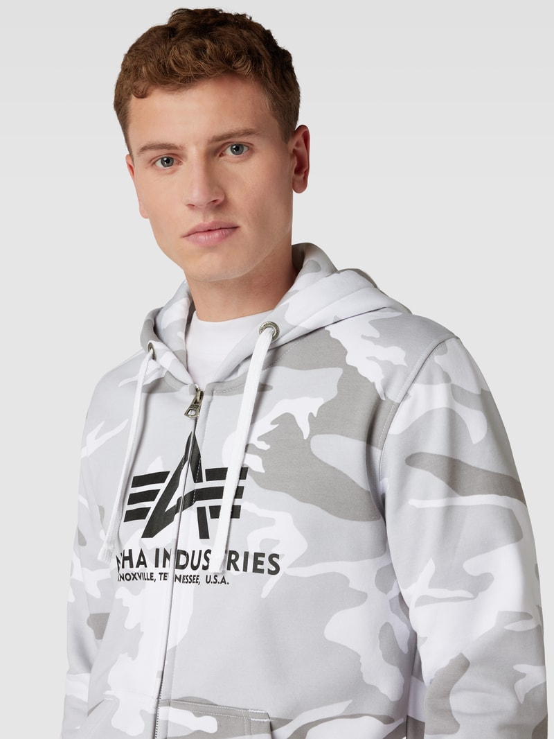 Sweatjacke mit Camouflage-Muster in weiß