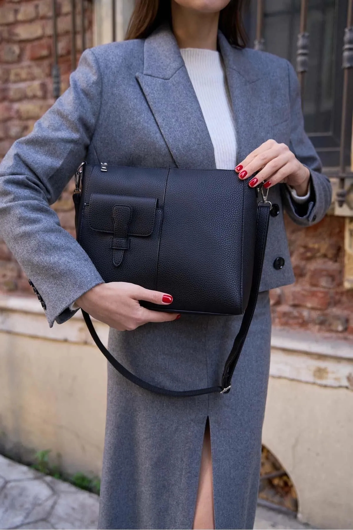 Madamra  Schwarze verstellbare Umhängetasche für Damen