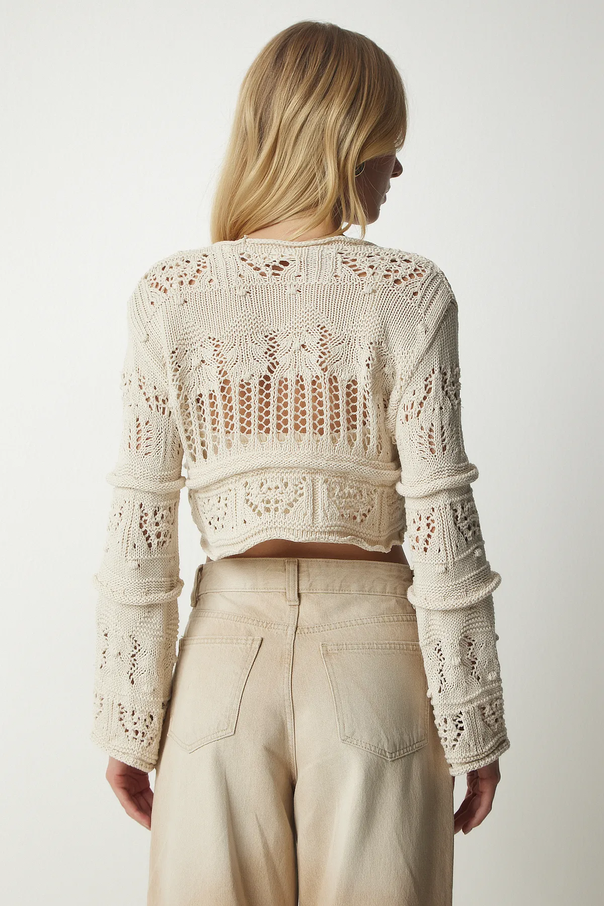 Happiness İstanbul  Cremefarbene, gefütterte Strickjacke mit Strukturmuster für Damen, DP00191