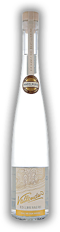 Vallendar Haselnuss Das Original Vallendar Haselnuss Das Original Ein vielfach prämiertes Edeldestillat aus Haselnüssen. 0,5	 Liter - Vol 40%