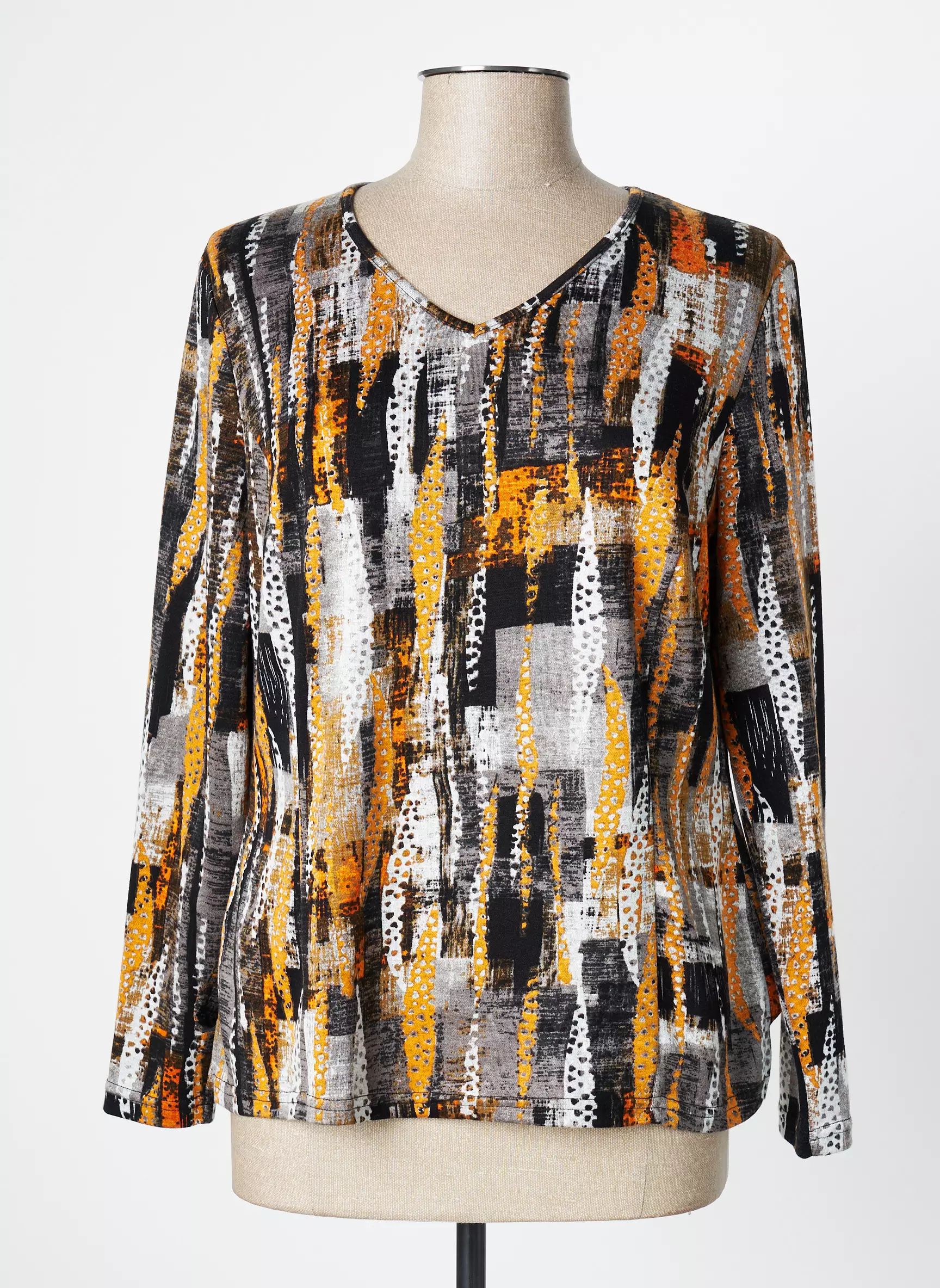 Guy Dubouis Tops Femme couleur noir